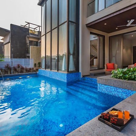 Saffronstays Aspen, Lonavala - Luxury Pool Villa With Games And Tv Room Near Bhushi Dam Ngoại thất bức ảnh
