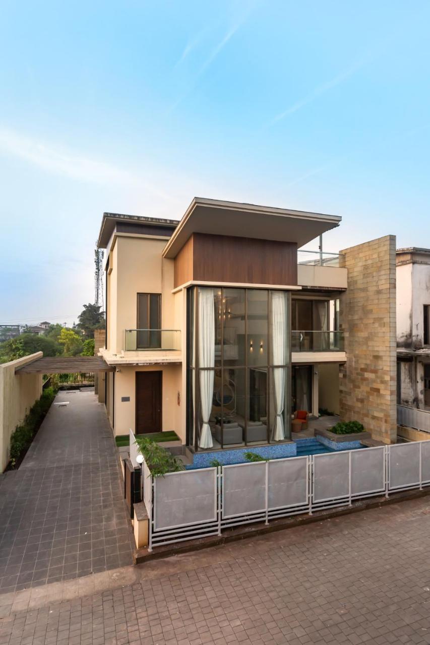 Saffronstays Aspen, Lonavala - Luxury Pool Villa With Games And Tv Room Near Bhushi Dam Ngoại thất bức ảnh