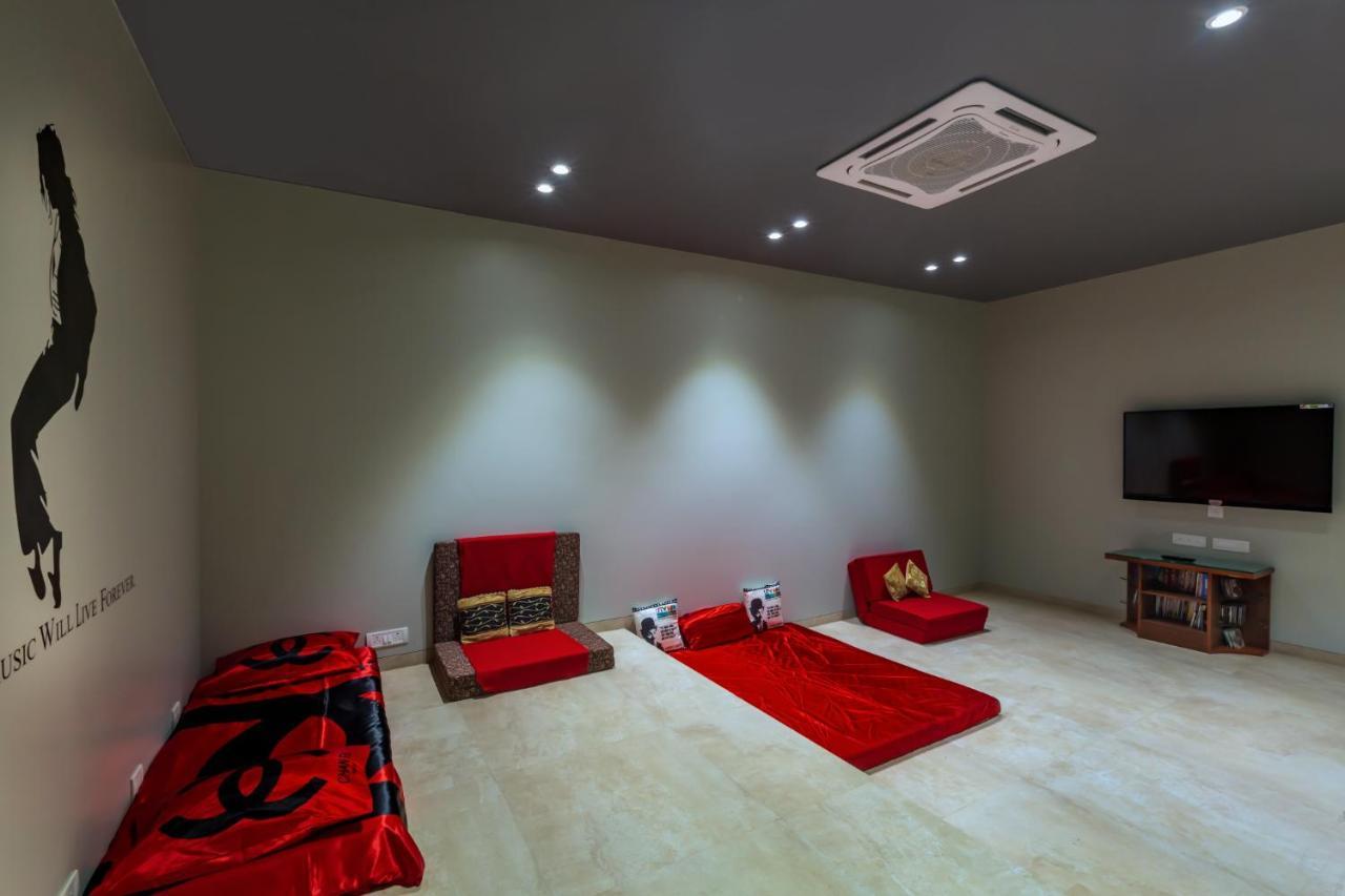 Saffronstays Aspen, Lonavala - Luxury Pool Villa With Games And Tv Room Near Bhushi Dam Ngoại thất bức ảnh